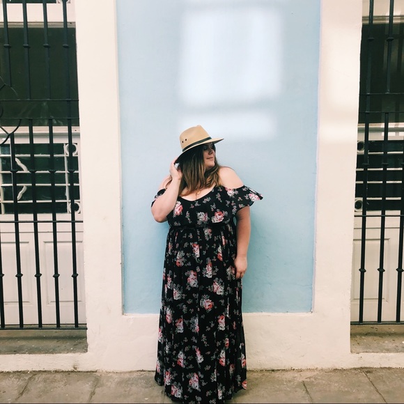 | Meet Your Posher Megan | - Picture 1 of 5